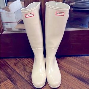 NEW - Never worn size 8 (EU 39)